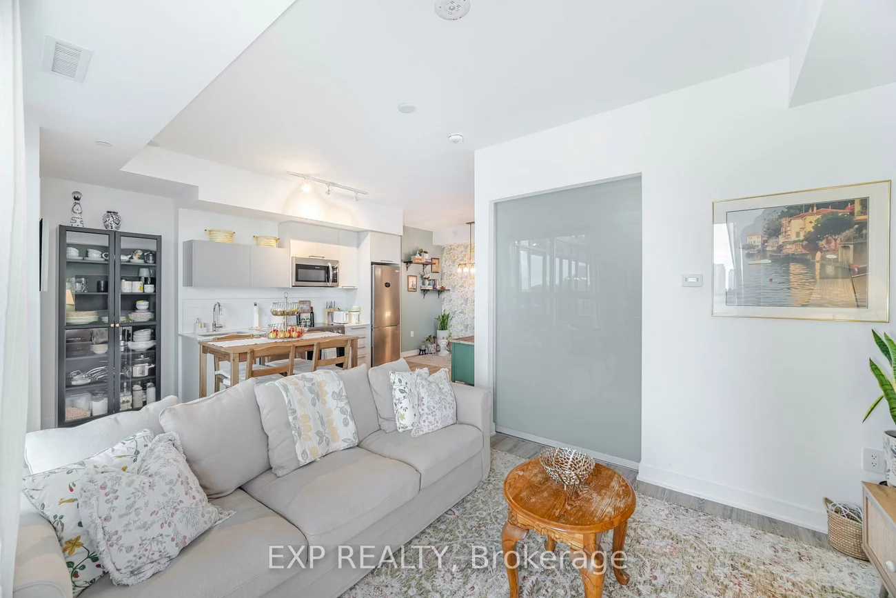 25, Neighbourhood, Stonegate-Queensway, Toronto