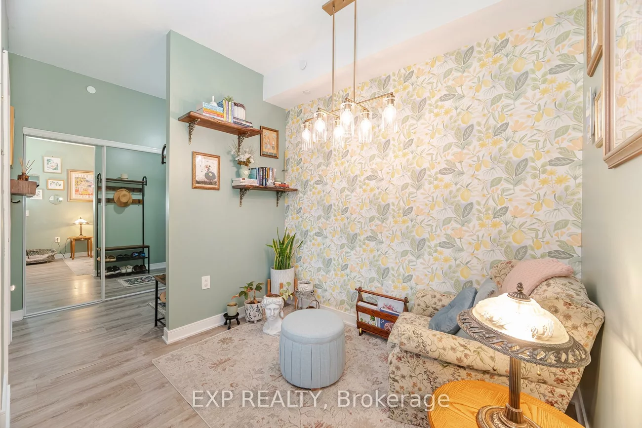 25, Neighbourhood, Stonegate-Queensway, Toronto