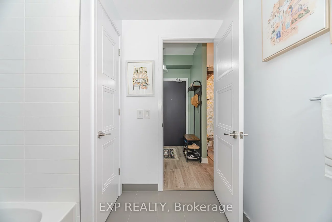 25, Neighbourhood, Stonegate-Queensway, Toronto