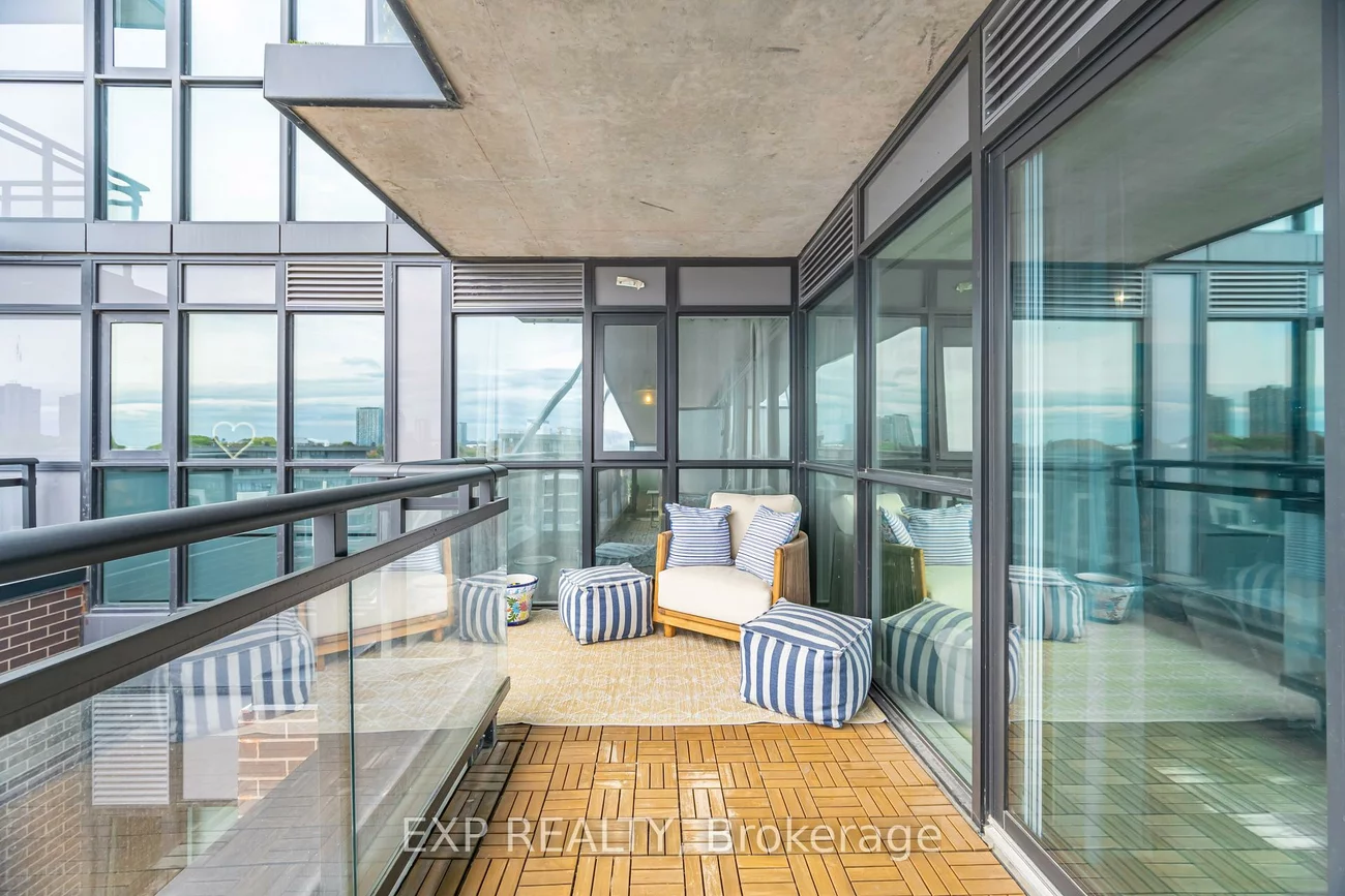 25, Neighbourhood, Stonegate-Queensway, Toronto