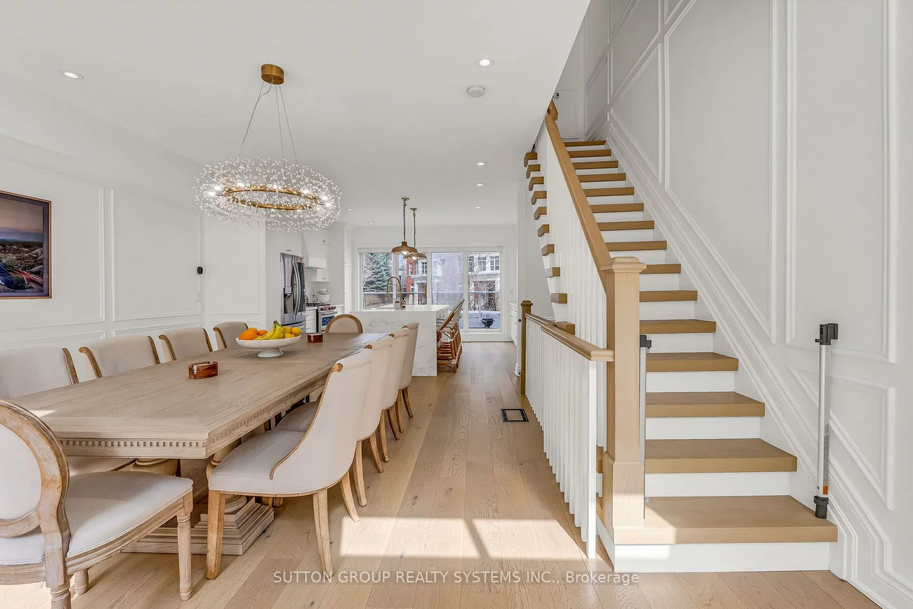 70, Resurrection, Islington-City Centre West, Toronto
