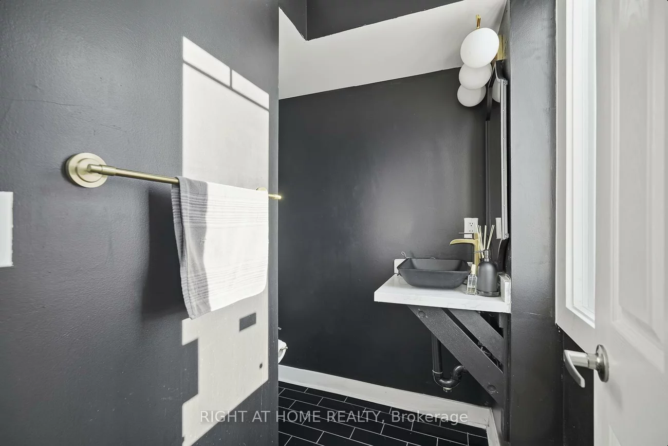3400, Lake Shore, Long Branch, Toronto