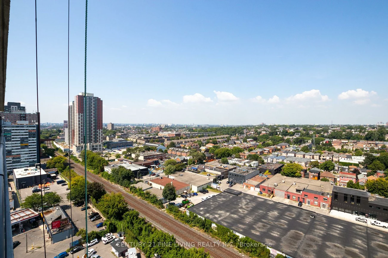 1285, DuPont, Dovercourt-Wallace Emerson-Junction, Toronto