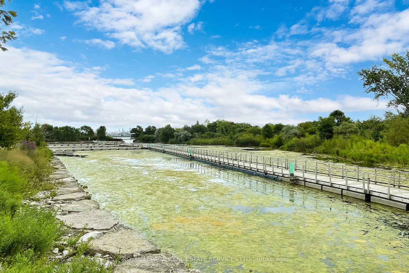 2200, Lake Shore, Mimico, Toronto