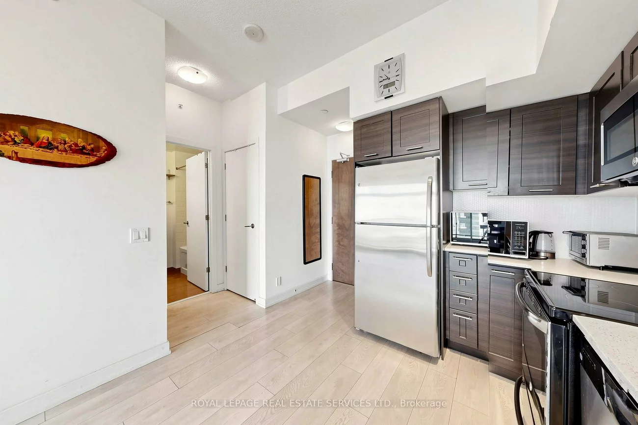 2200, Lake Shore, Mimico, Toronto