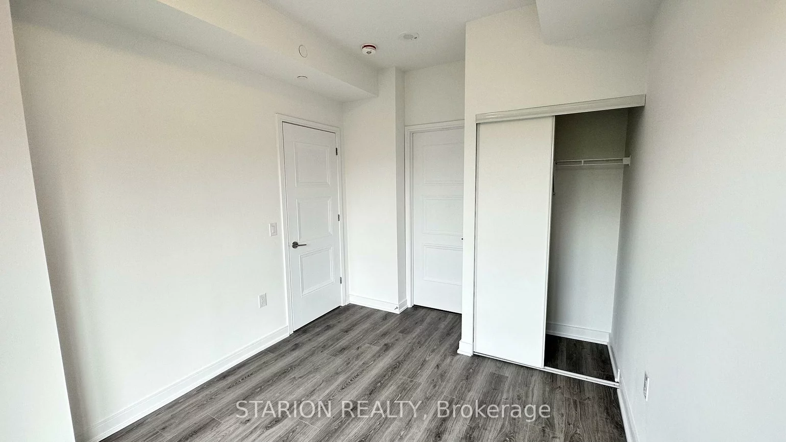 25, Neighbourhood, Stonegate-Queensway, Toronto