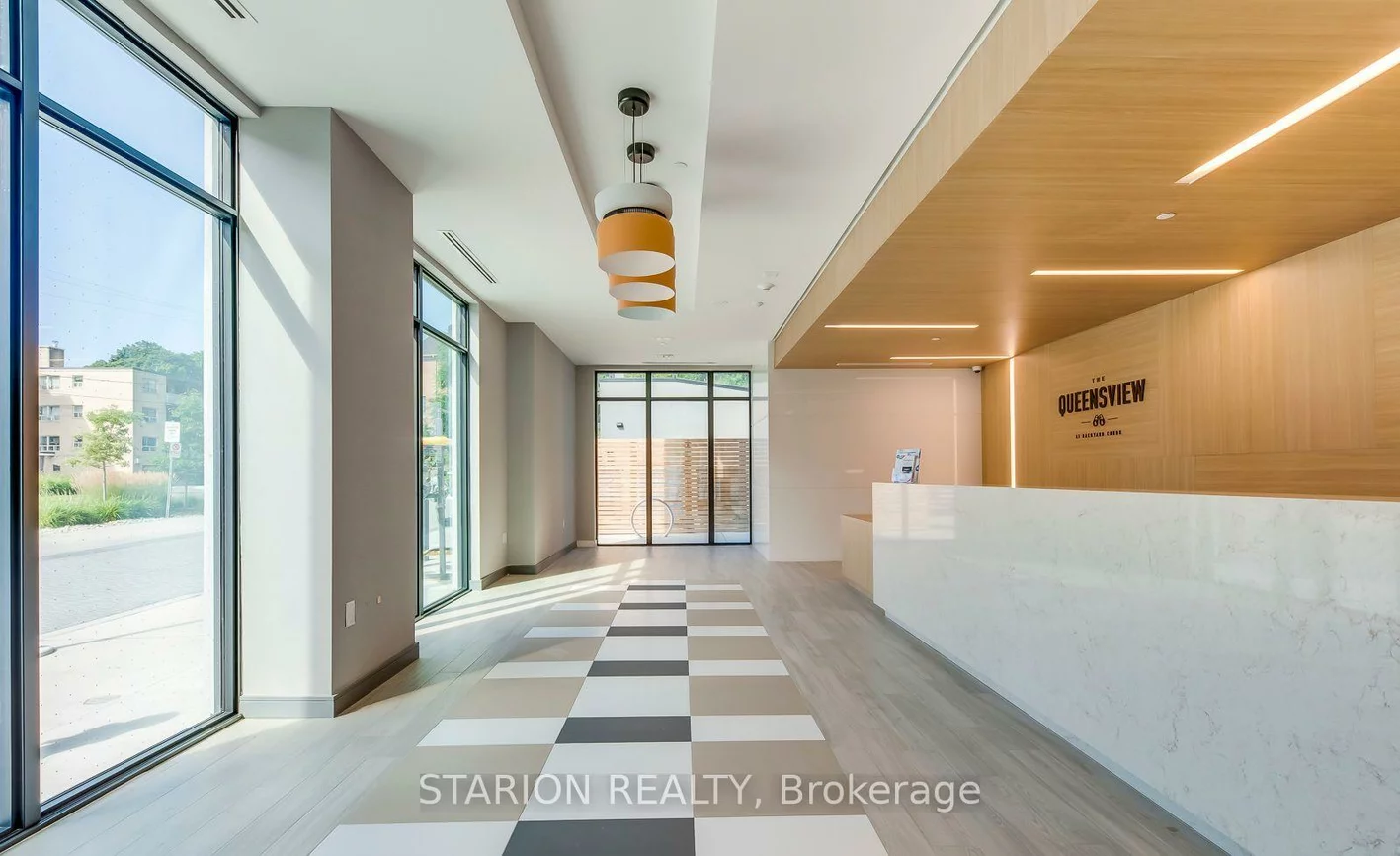 25, Neighbourhood, Stonegate-Queensway, Toronto