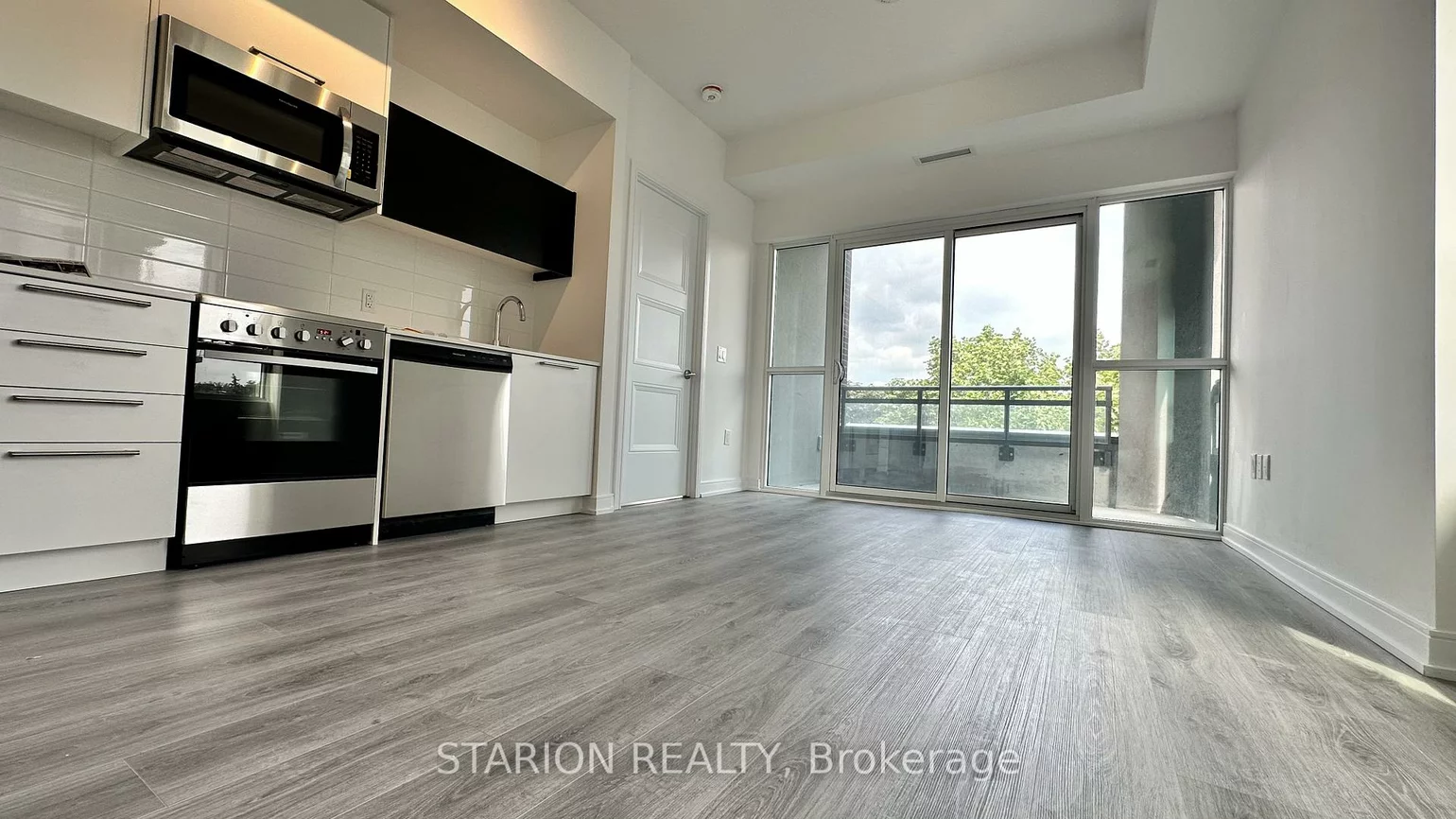 25, Neighbourhood, Stonegate-Queensway, Toronto