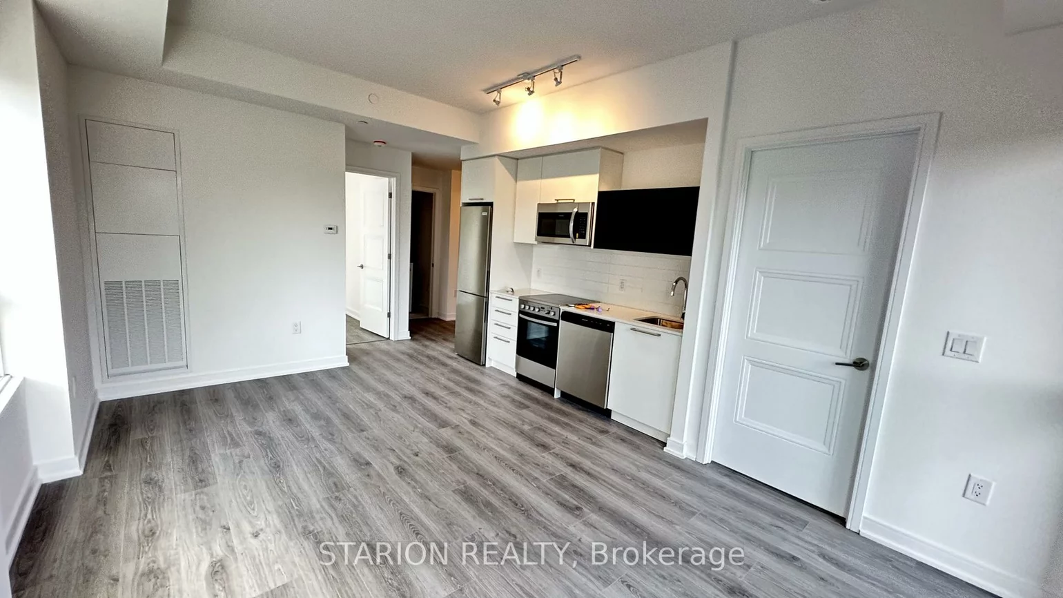 25, Neighbourhood, Stonegate-Queensway, Toronto