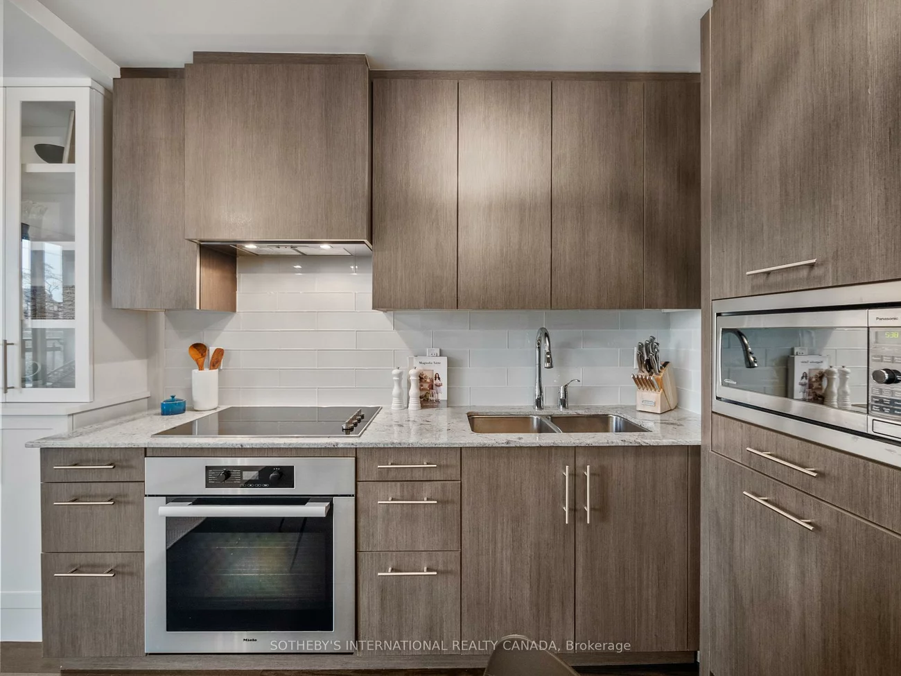 30, Old Mill, Kingsway South, Toronto