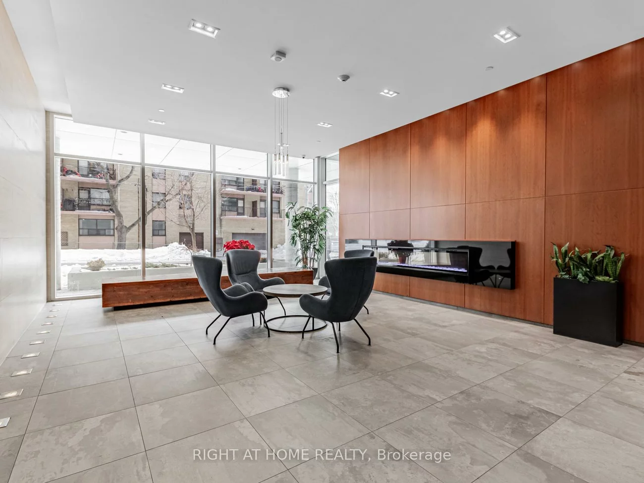 2800, Keele, Downsview-Roding-CFB, Toronto