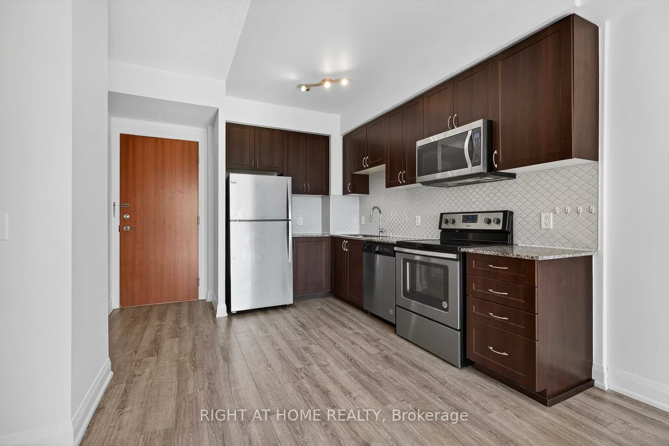 2800, Keele, Downsview-Roding-CFB, Toronto