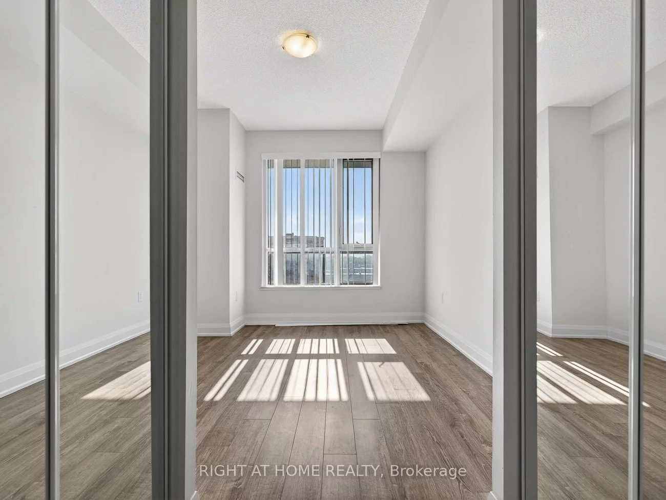 2800, Keele, Downsview-Roding-CFB, Toronto