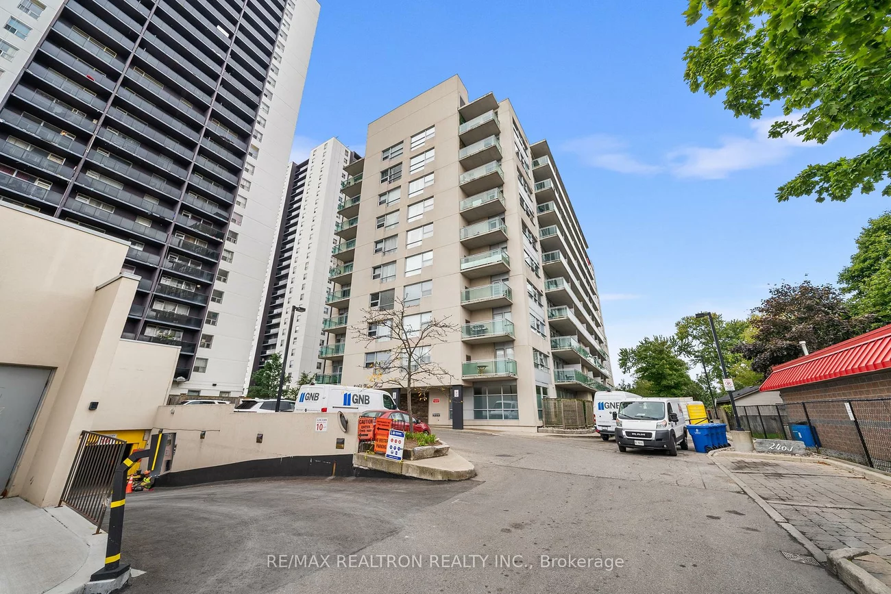 2464, Weston, Weston, Toronto