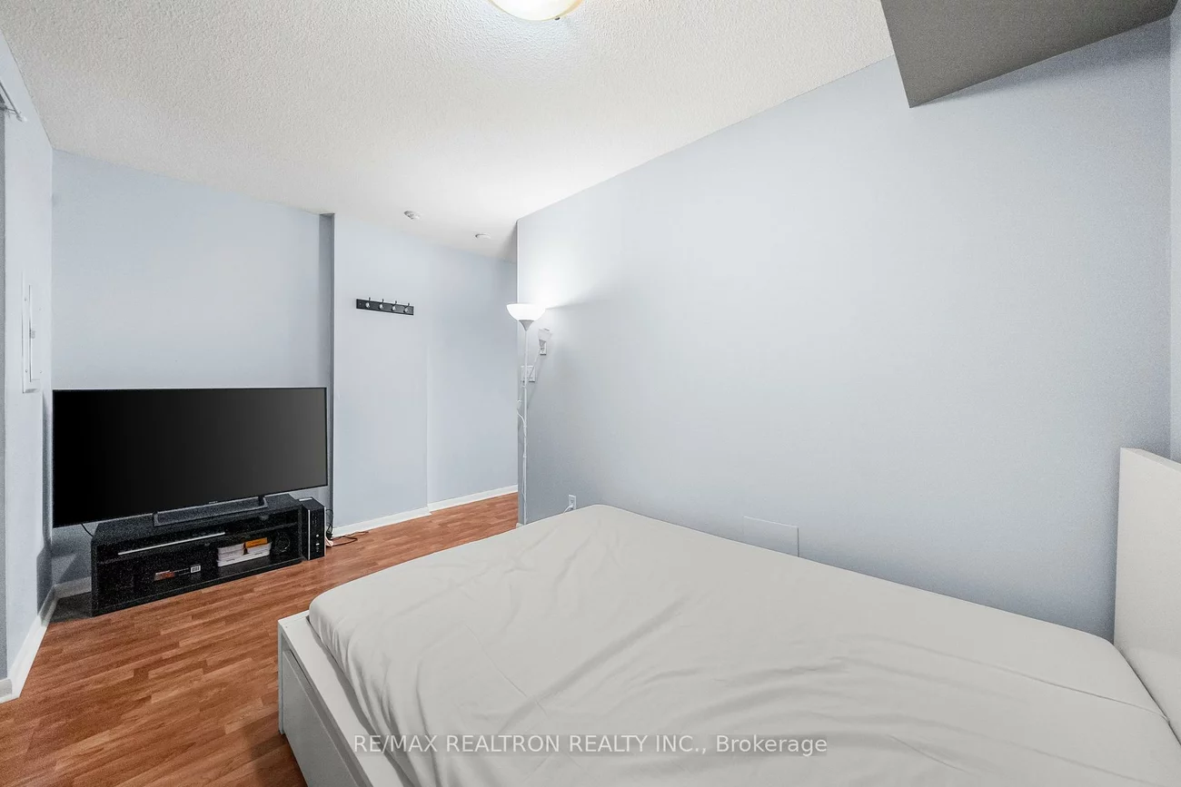 2464, Weston, Weston, Toronto