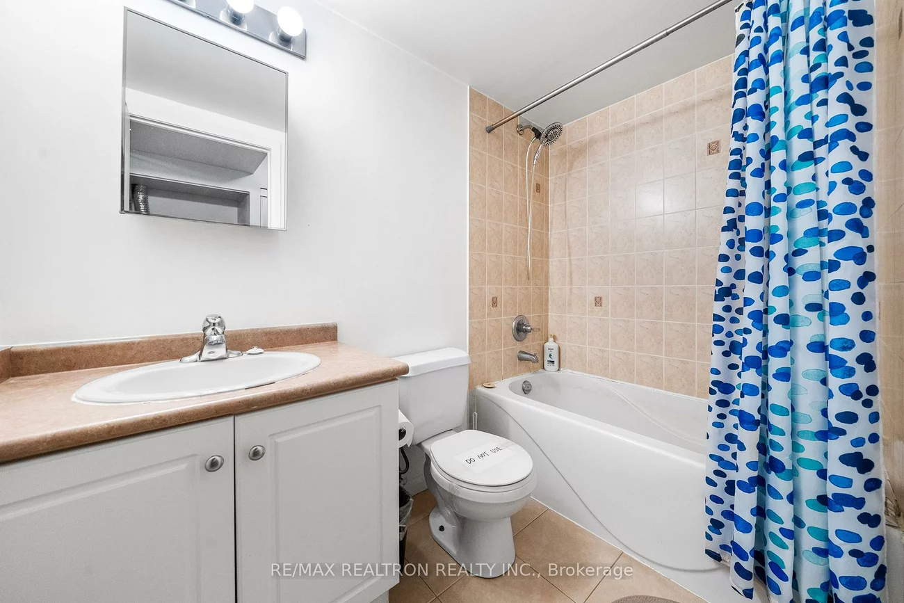 2464, Weston, Weston, Toronto