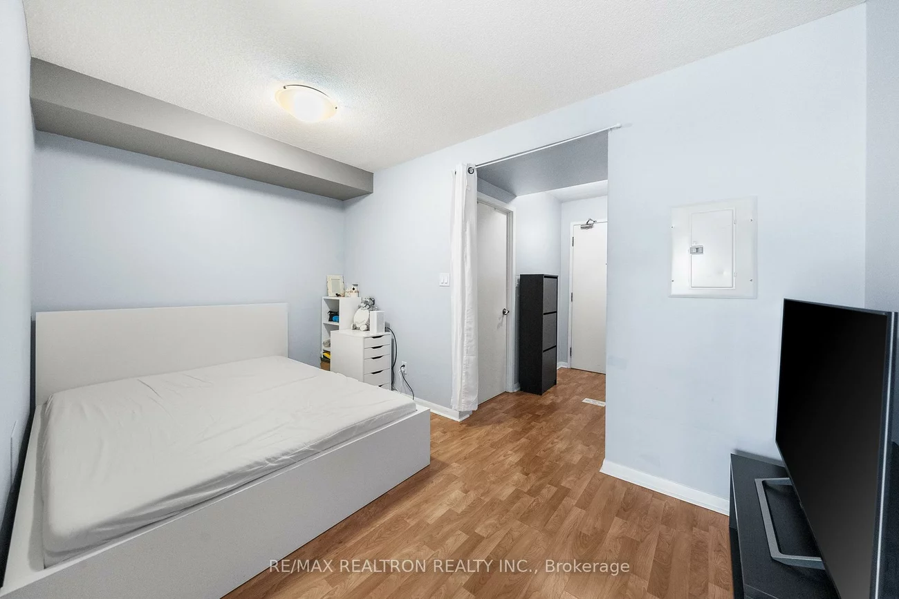 2464, Weston, Weston, Toronto