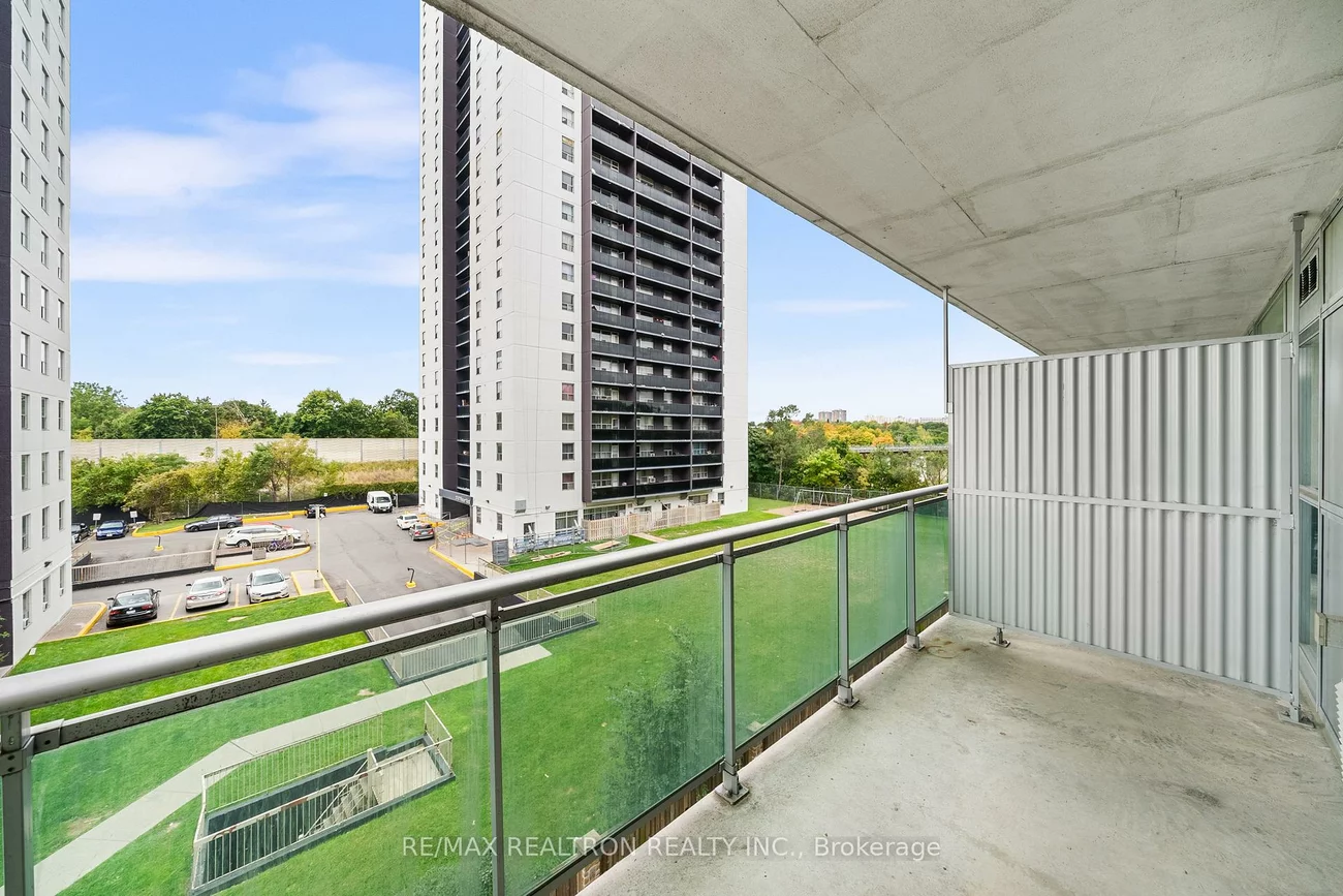 2464, Weston, Weston, Toronto