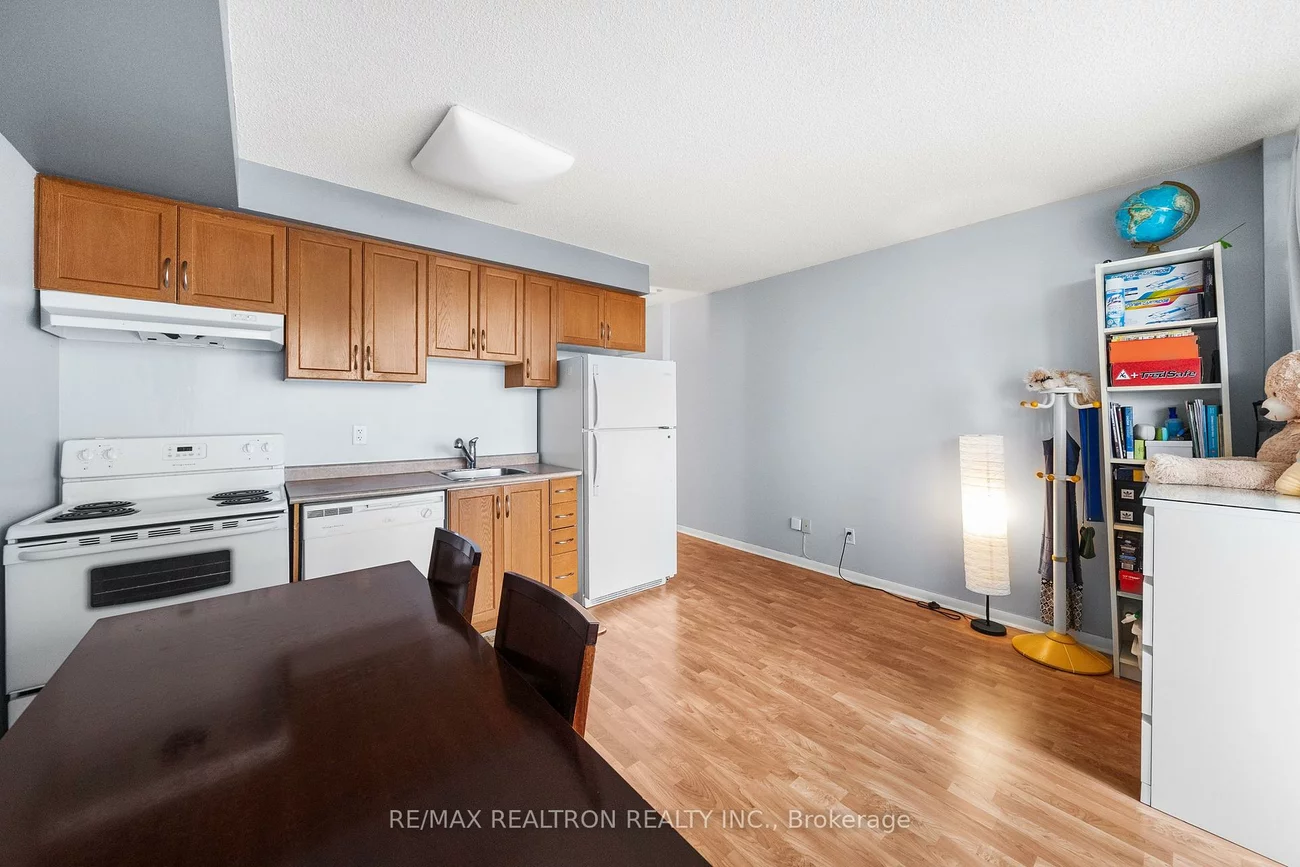 2464, Weston, Weston, Toronto