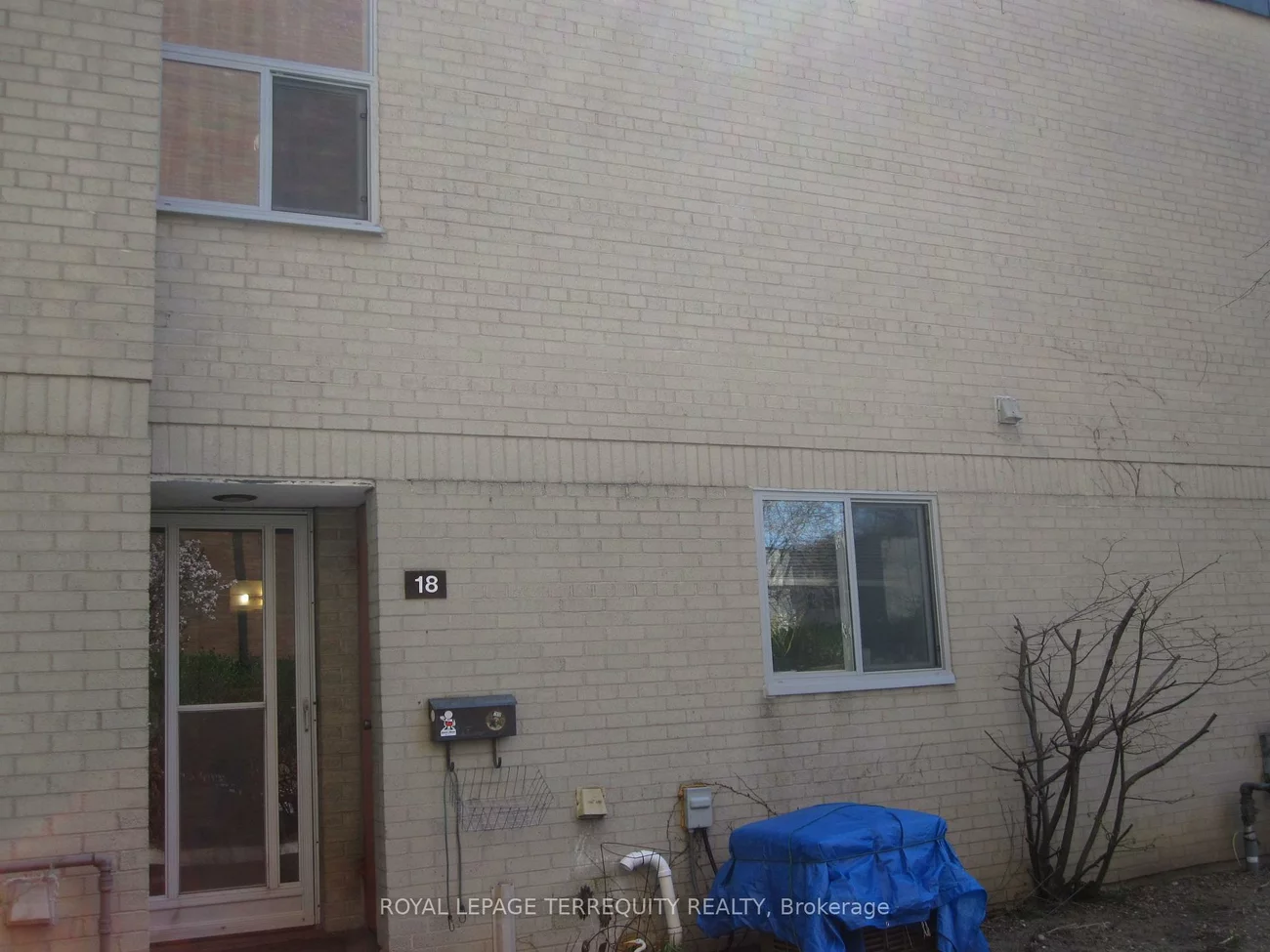 11, Four Winds, York University Heights, Toronto
