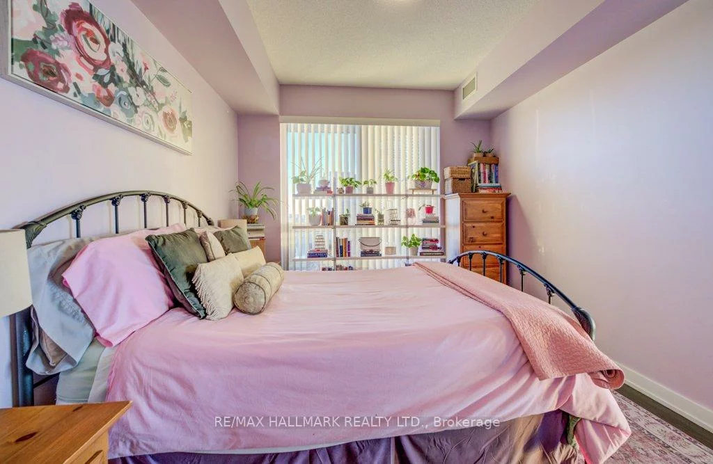 2200, Lakeshore, Mimico, Toronto