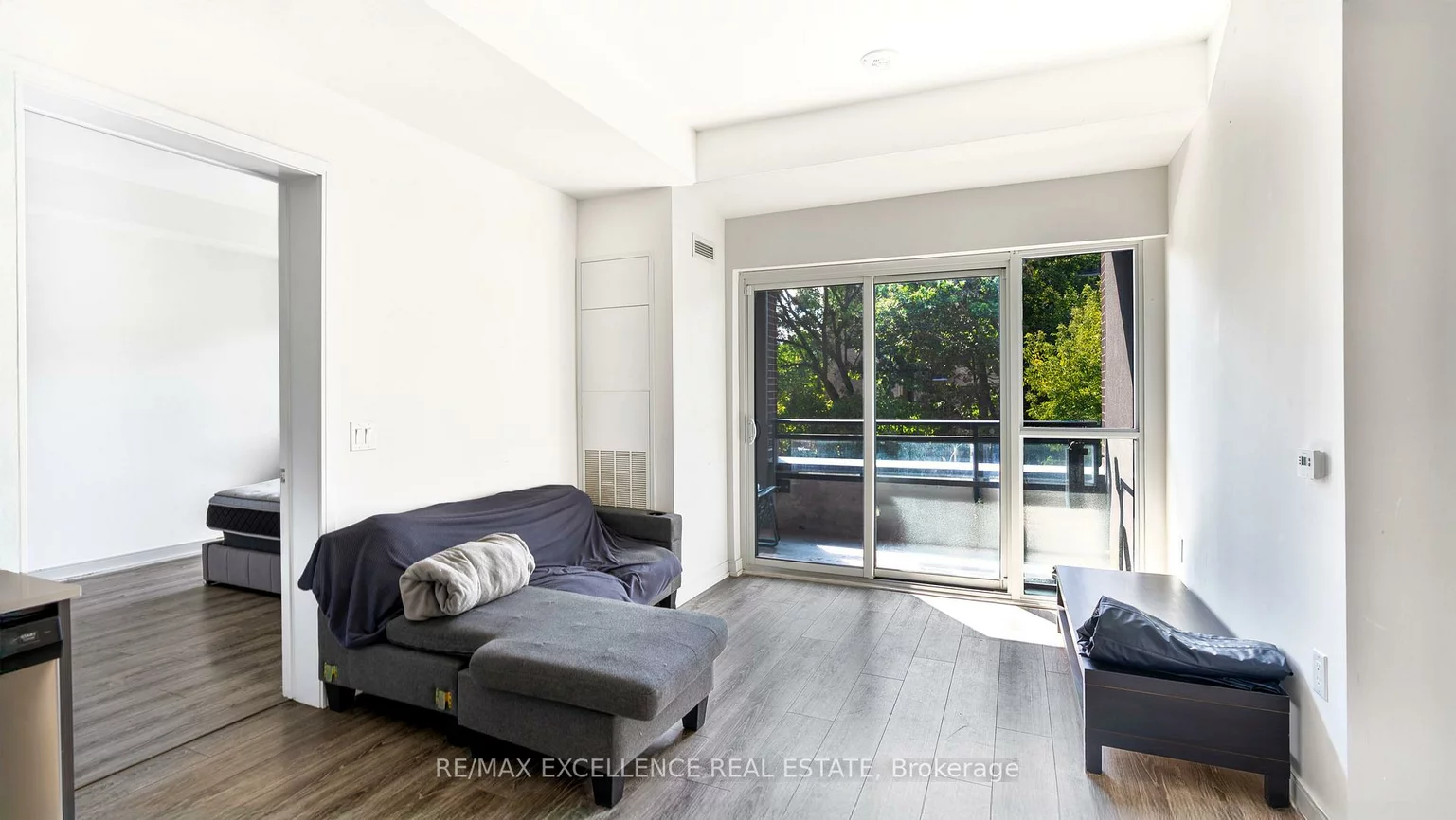 25, Neighbourhood, Stonegate-Queensway, Toronto