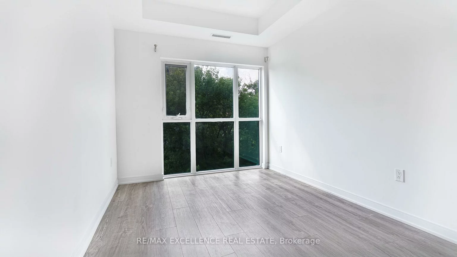 25, Neighbourhood, Stonegate-Queensway, Toronto