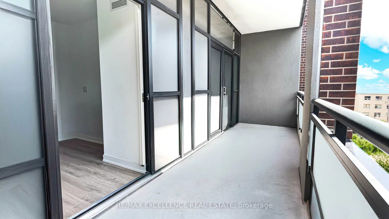 25, Neighbourhood, Stonegate-Queensway, Toronto