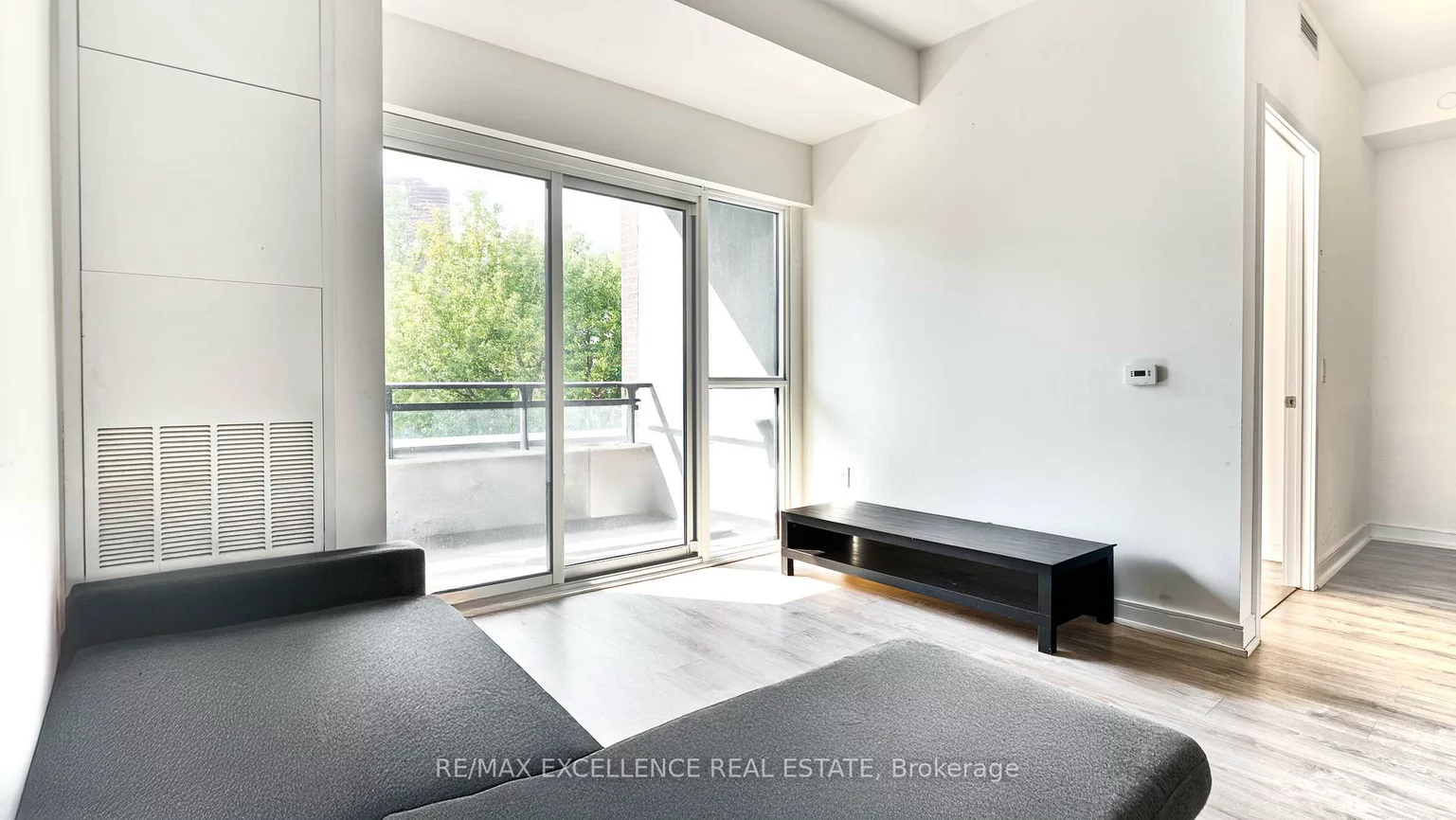 25, Neighbourhood, Stonegate-Queensway, Toronto