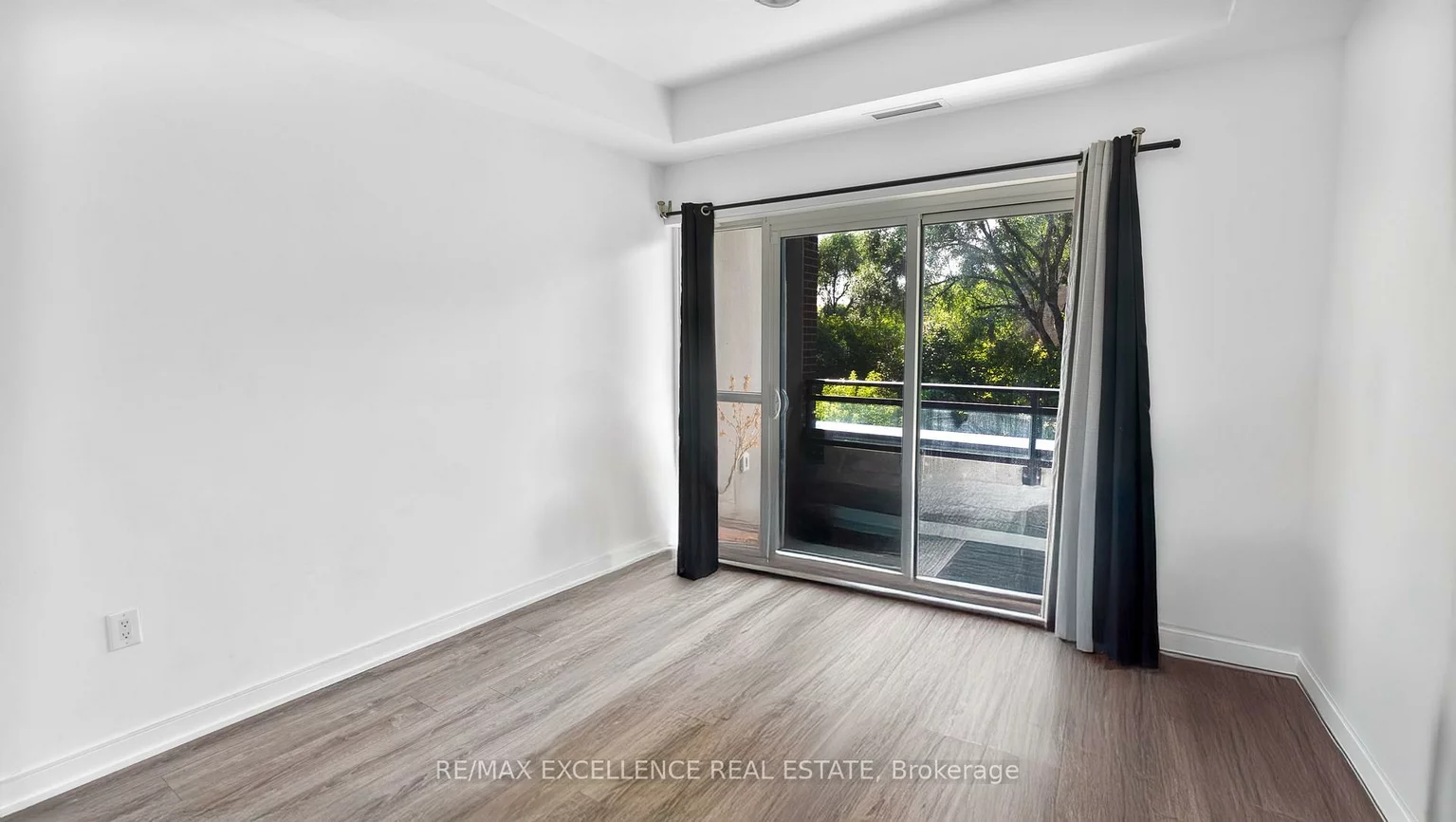 25, Neighbourhood, Stonegate-Queensway, Toronto