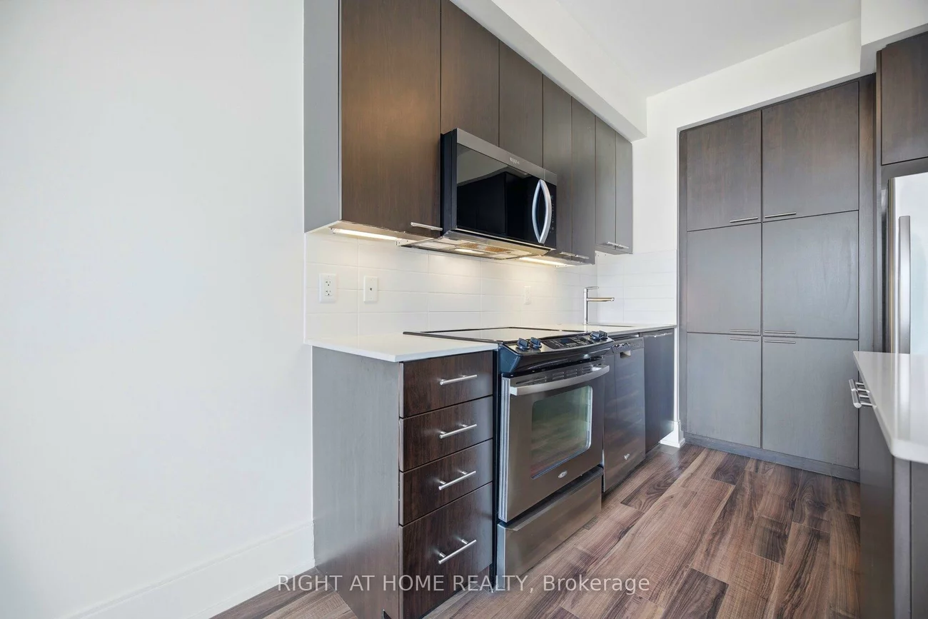 15, Viking, Islington-City Centre West, Toronto