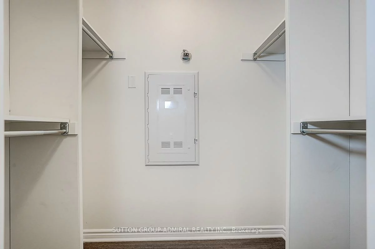85, Eastwood Park, Long Branch, Toronto