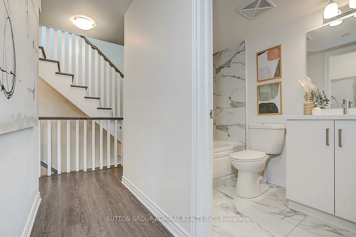 85, Eastwood Park, Long Branch, Toronto