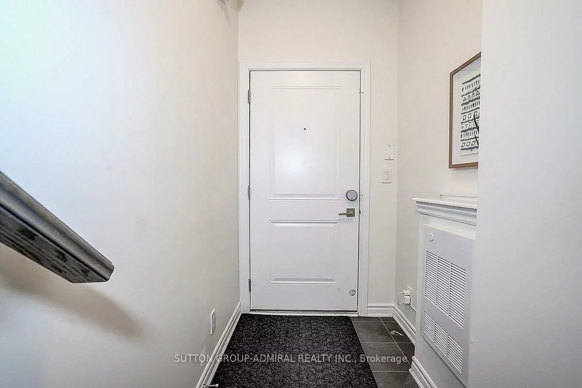 85, Eastwood Park, Long Branch, Toronto