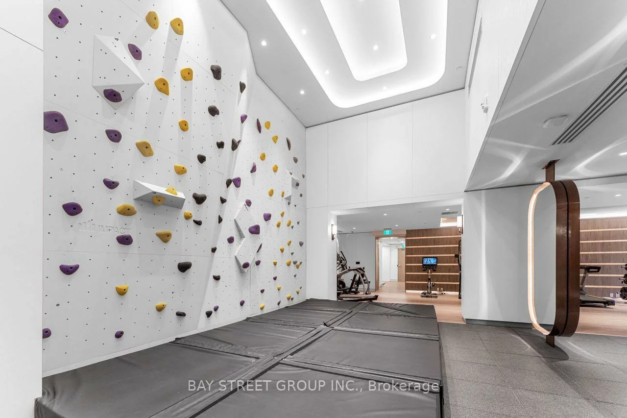 1100, Sheppard, York University Heights, Toronto
