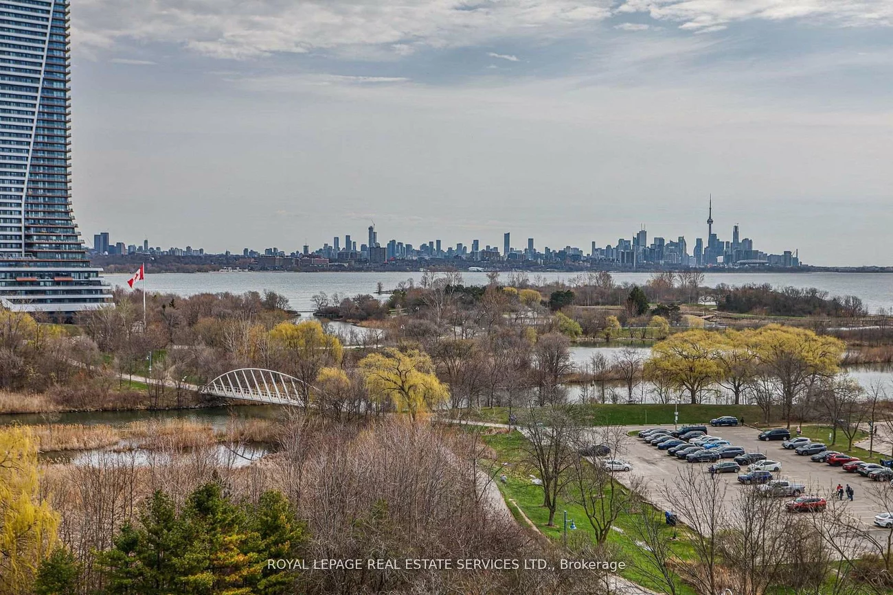 2261, Lake shore, Mimico, Toronto