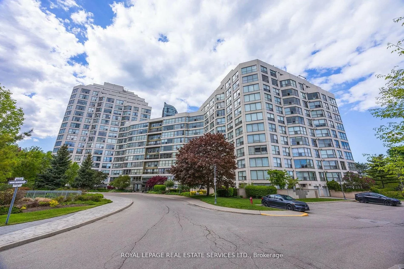 2261, Lake shore, Mimico, Toronto