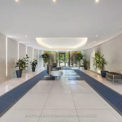 2261, Lake shore, Mimico, Toronto