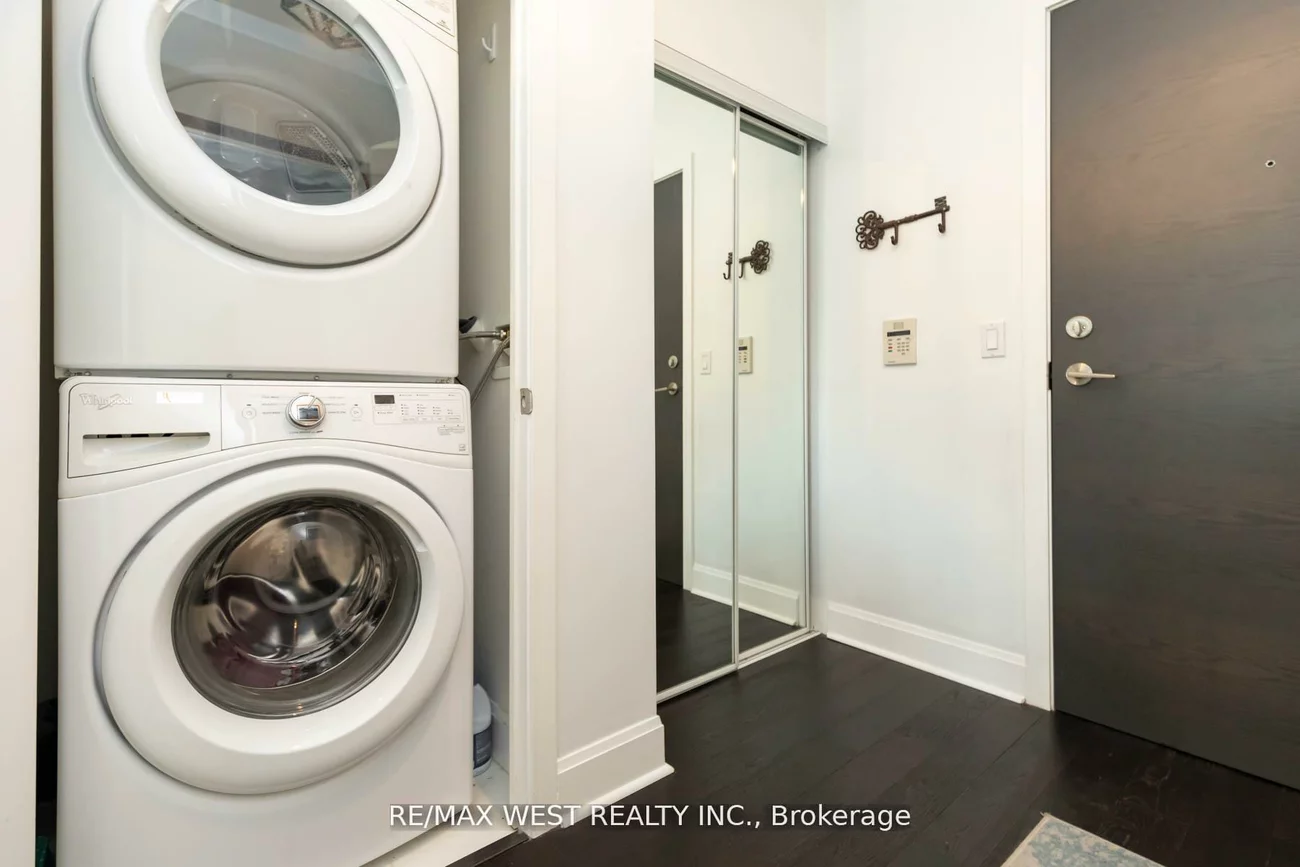 33, Shore Breeze, Mimico, Toronto