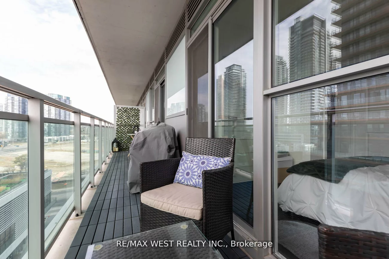 33, Shore Breeze, Mimico, Toronto