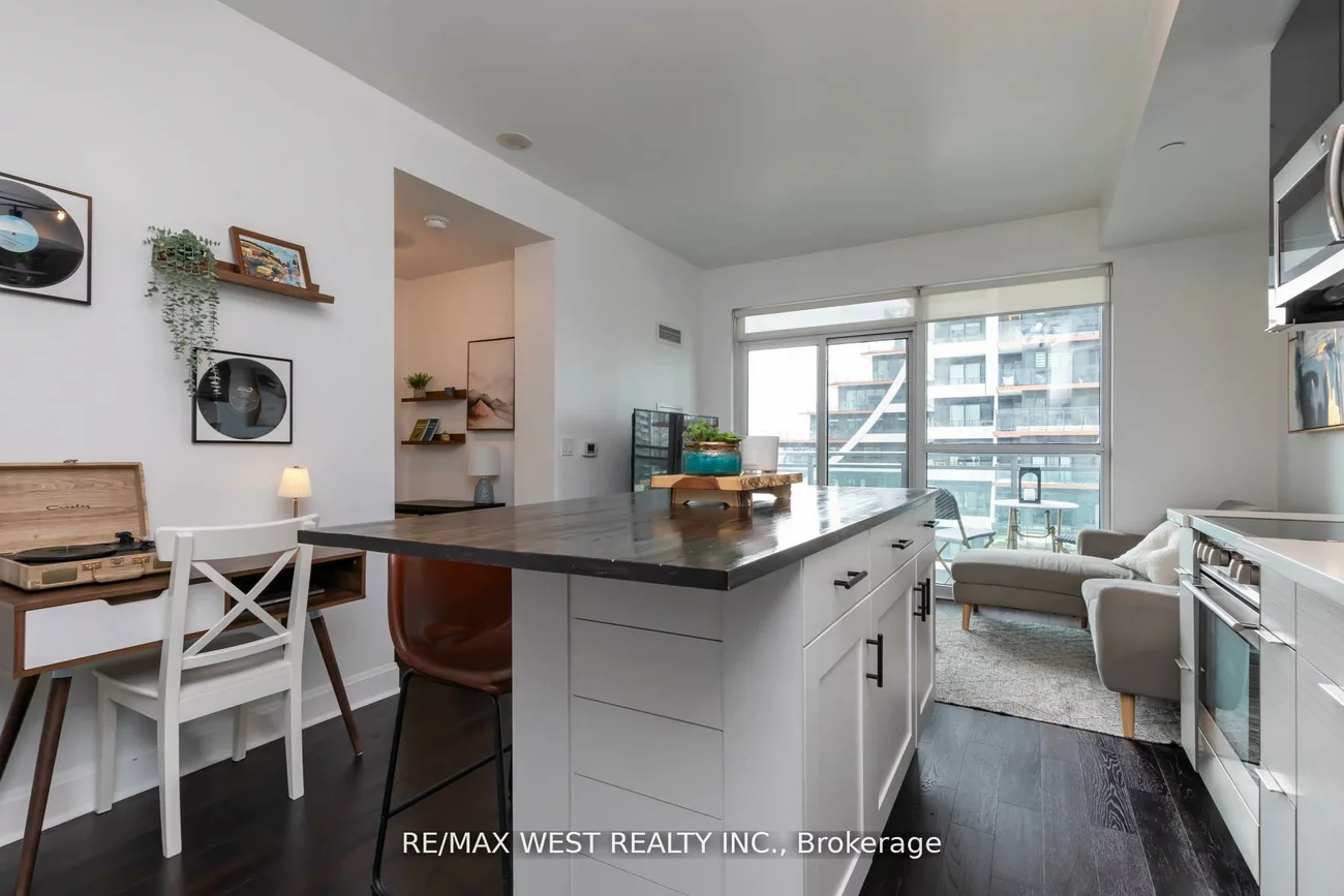 33, Shore Breeze, Mimico, Toronto