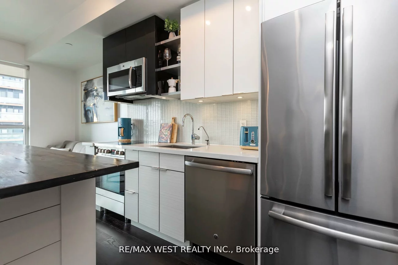 33, Shore Breeze, Mimico, Toronto
