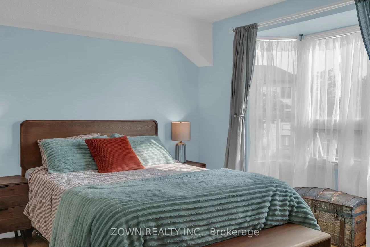 3835, Lakeshore, Long Branch, Toronto