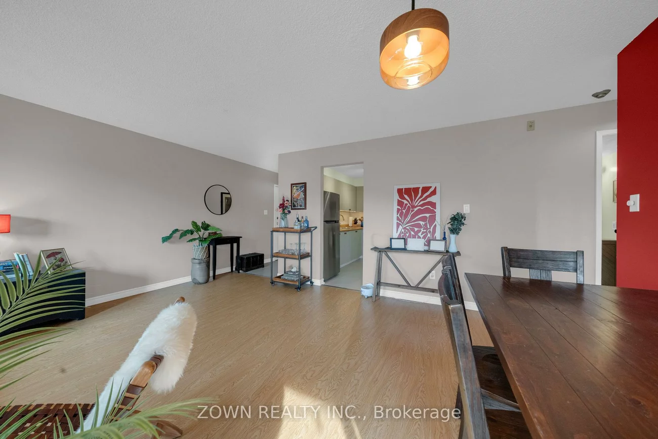 3835, Lakeshore, Long Branch, Toronto
