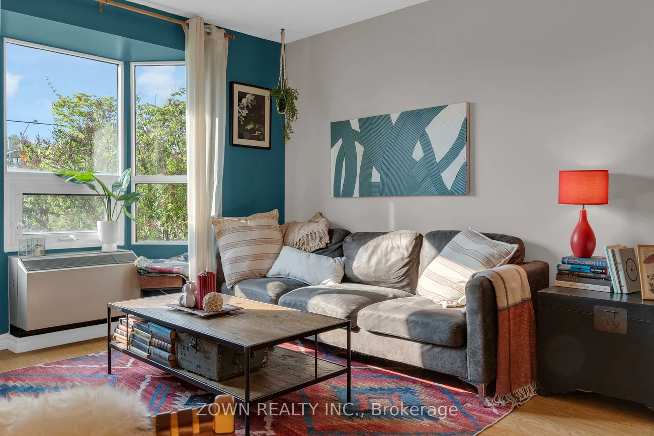 3835, Lakeshore, Long Branch, Toronto