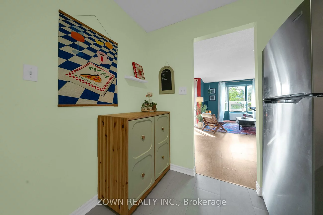 3835, Lakeshore, Long Branch, Toronto