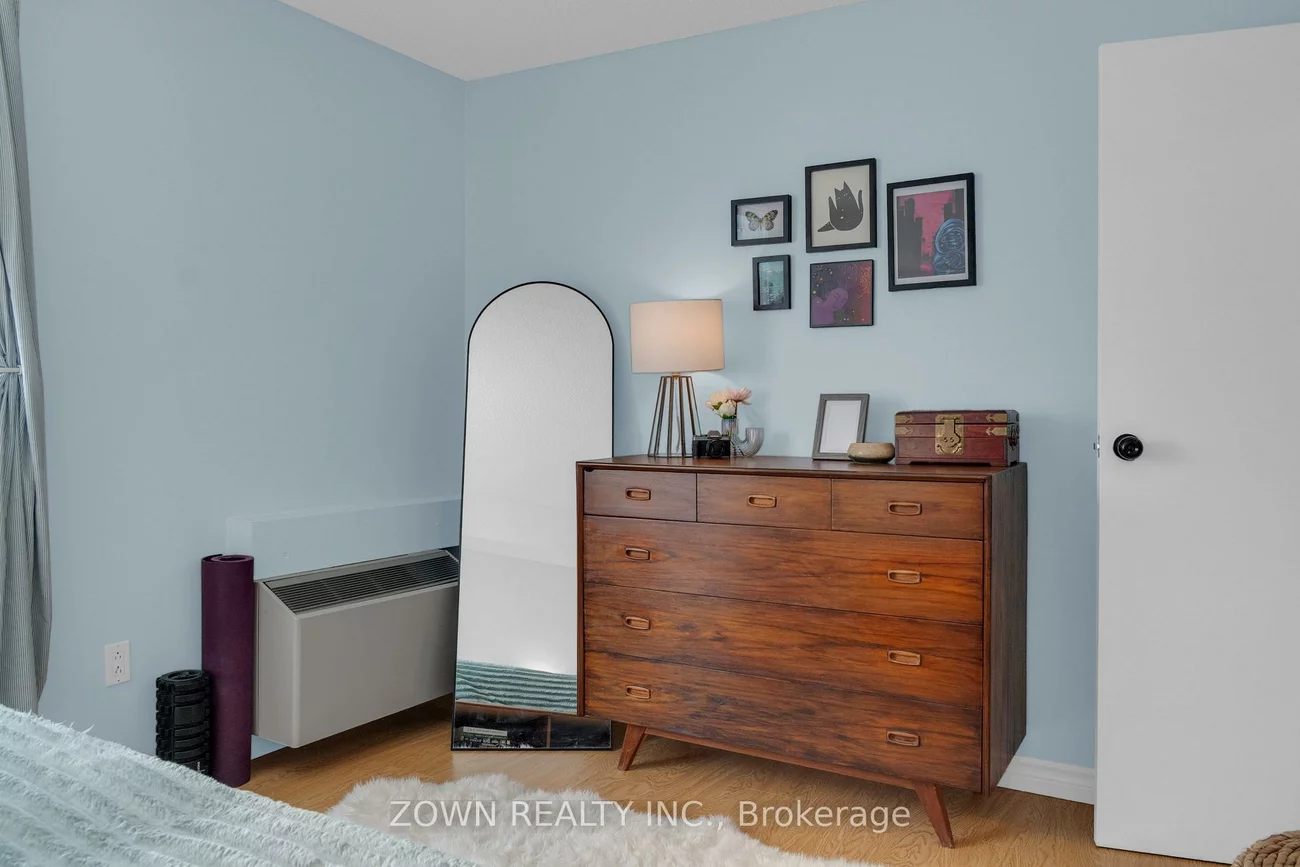 3835, Lakeshore, Long Branch, Toronto