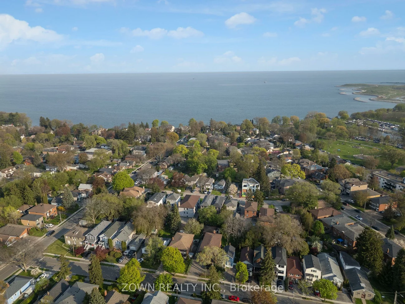 3835, Lakeshore, Long Branch, Toronto