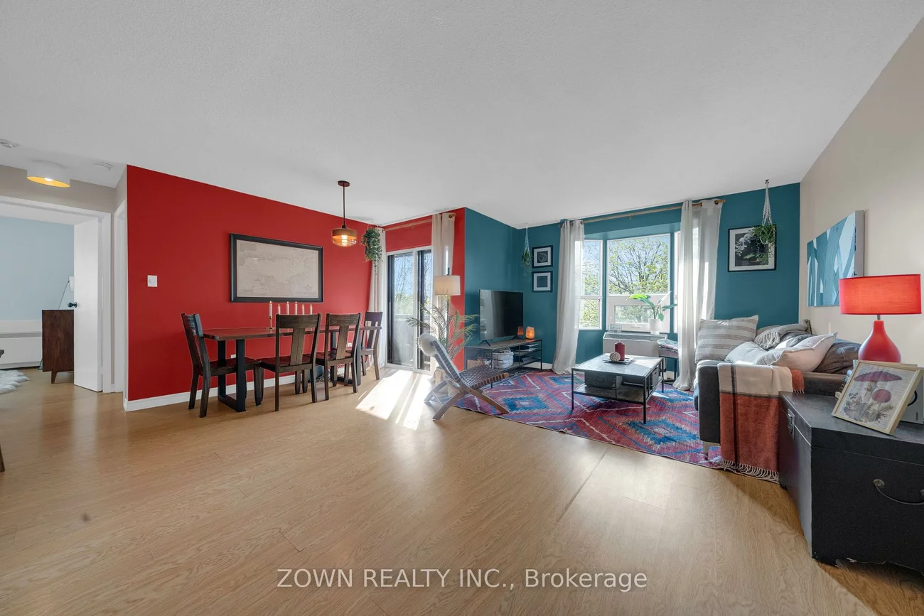 3835, Lakeshore, Long Branch, Toronto
