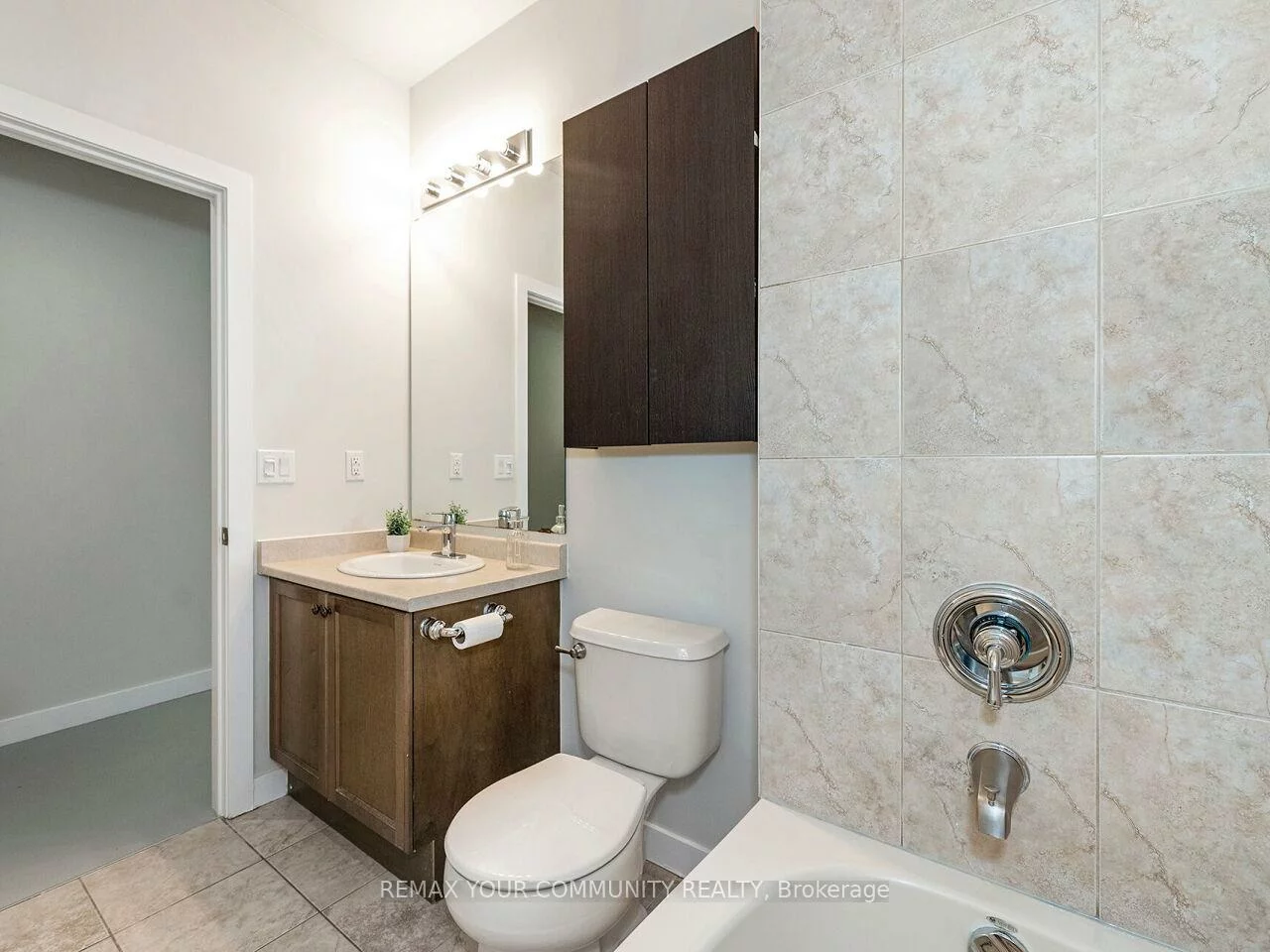 2, Fieldway, Islington-City Centre West, Toronto